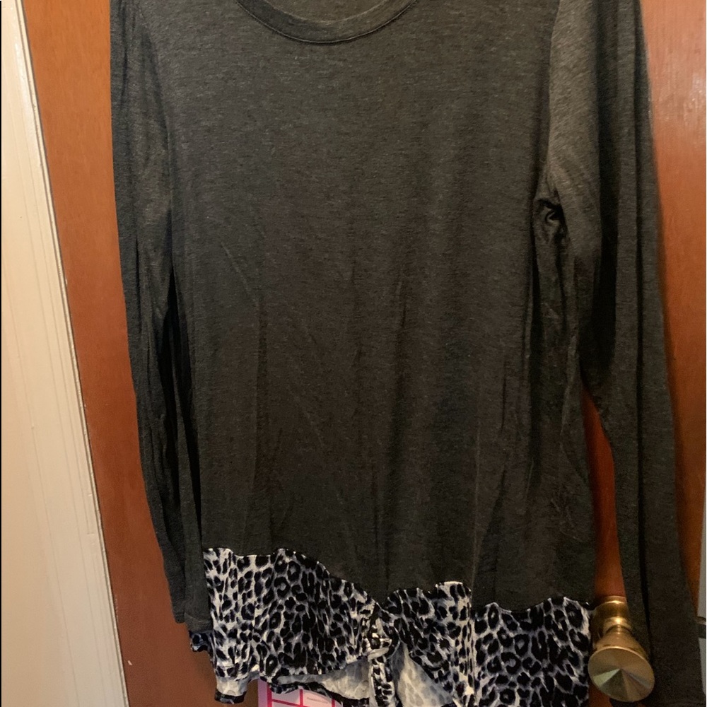 Lightweight ladies top